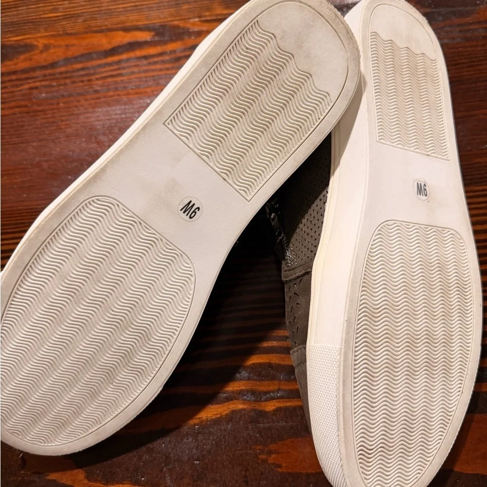 Report Women's Perforated Slip-On Sneakers  size 9 wide